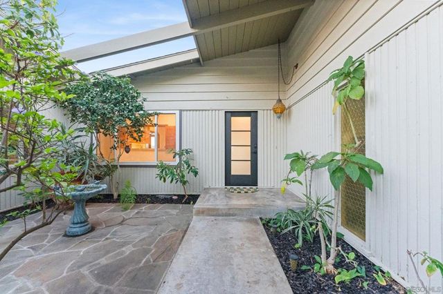 4815 Sunrise Hills Dr, El Cajon, CA 92020