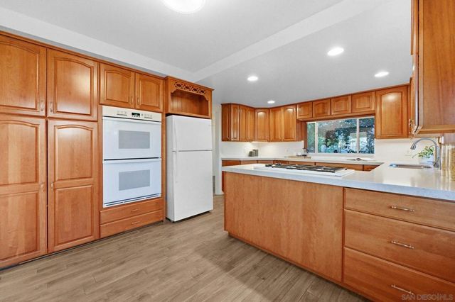 4815 Sunrise Hills Dr, El Cajon, CA 92020