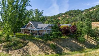 5081 Highway 175, Hopland, CA 95449