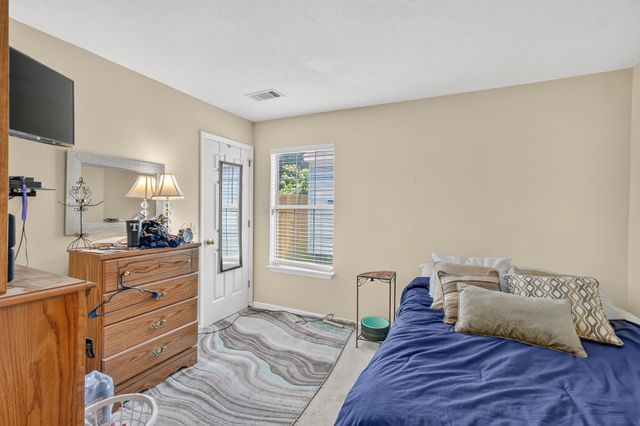 702 Maple Pl, Nashville, TN 37216