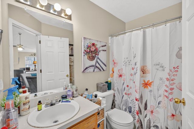 702 Maple Pl, Nashville, TN 37216