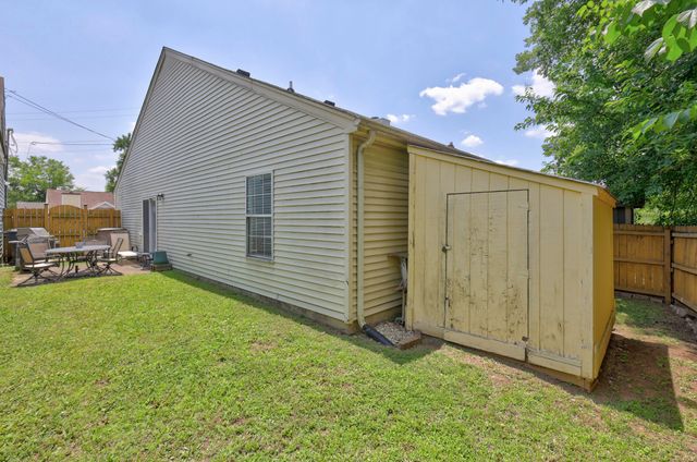 702 Maple Pl, Nashville, TN 37216