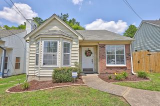 702 Maple Pl, Nashville, TN 37216