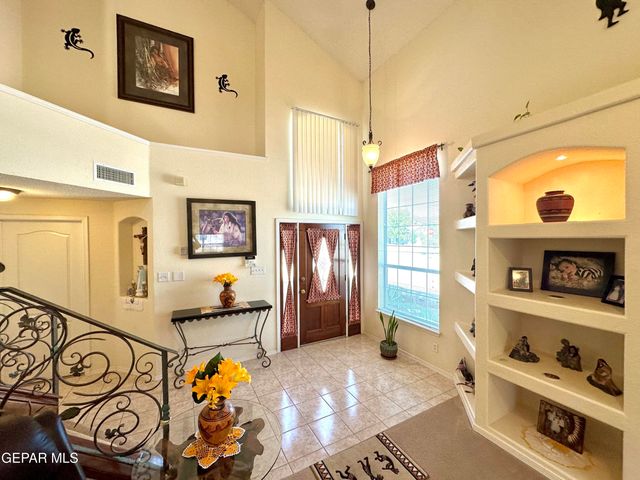 3064 TIERRA NORA Drive, El Paso, TX 79938