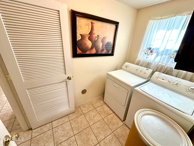 3064 TIERRA NORA Drive, El Paso, TX 79938