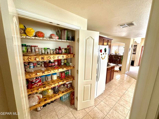 3064 TIERRA NORA Drive, El Paso, TX 79938