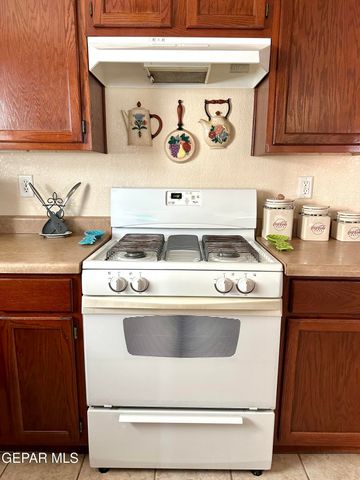 3064 TIERRA NORA Drive, El Paso, TX 79938