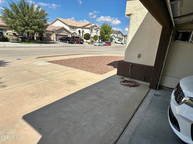 3064 TIERRA NORA Drive, El Paso, TX 79938
