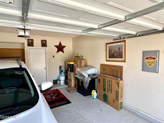 3064 TIERRA NORA Drive, El Paso, TX 79938