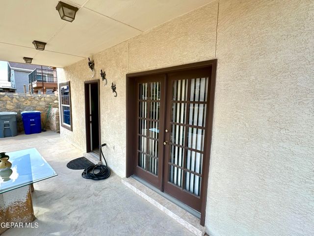 3064 TIERRA NORA Drive, El Paso, TX 79938