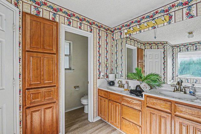6700 Greenleaf Drive, North Richland Hills, TX 76182