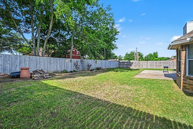 6700 Greenleaf Drive, North Richland Hills, TX 76182