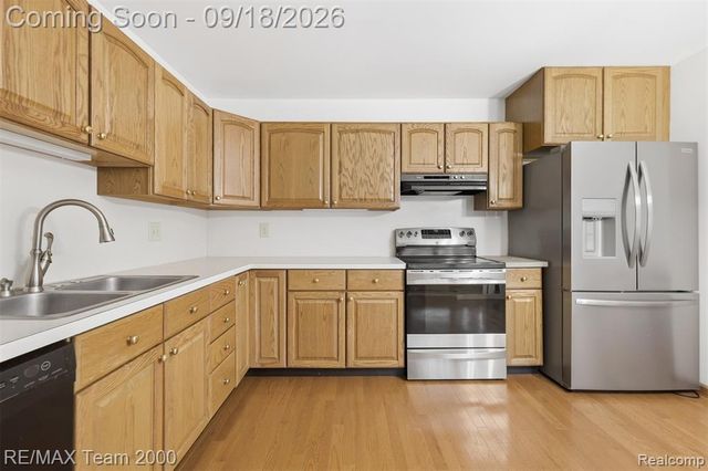 35512 Southampton Street, Livonia, MI 48154