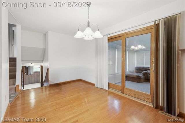 35512 Southampton Street, Livonia, MI 48154