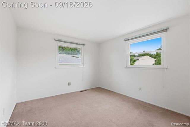 35512 Southampton Street, Livonia, MI 48154