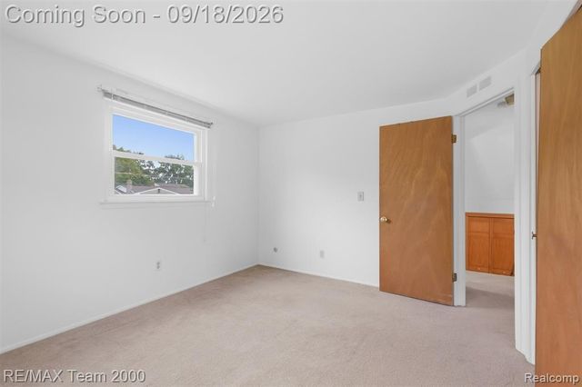 35512 Southampton Street, Livonia, MI 48154