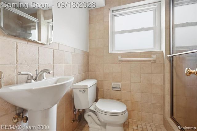35512 Southampton Street, Livonia, MI 48154
