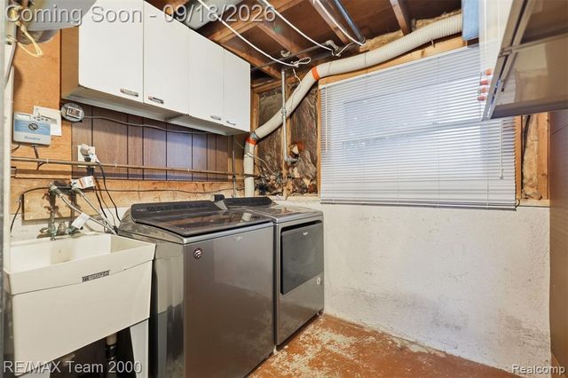 35512 Southampton Street, Livonia, MI 48154