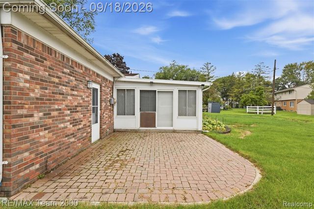 35512 Southampton Street, Livonia, MI 48154