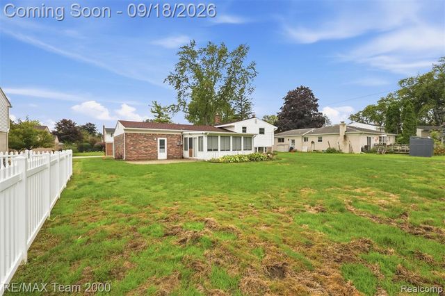 35512 Southampton Street, Livonia, MI 48154