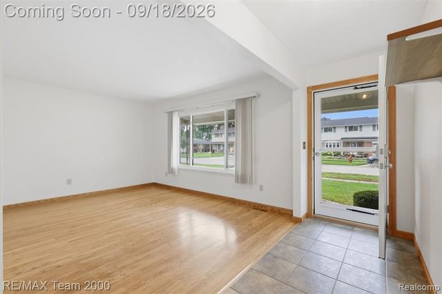 35512 Southampton Street, Livonia, MI 48154