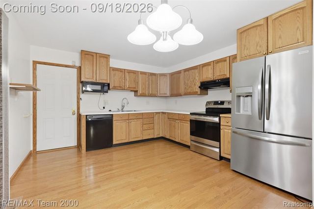 35512 Southampton Street, Livonia, MI 48154