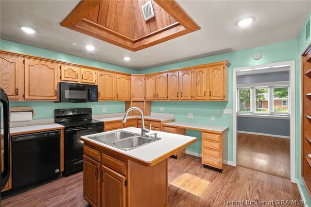 928 E 8th Street, Jeffersonville, IN 47130