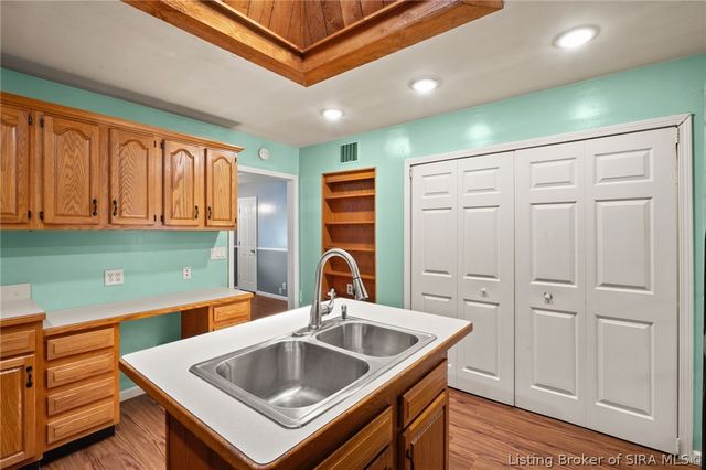928 E 8th Street, Jeffersonville, IN 47130