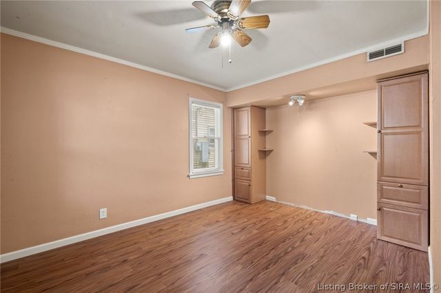928 E 8th Street, Jeffersonville, IN 47130