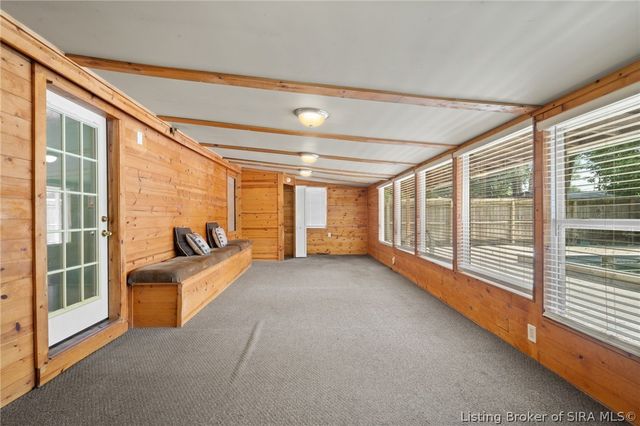 928 E 8th Street, Jeffersonville, IN 47130