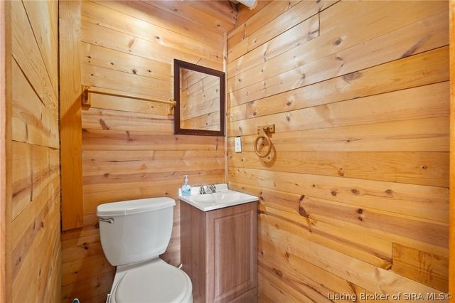 928 E 8th Street, Jeffersonville, IN 47130