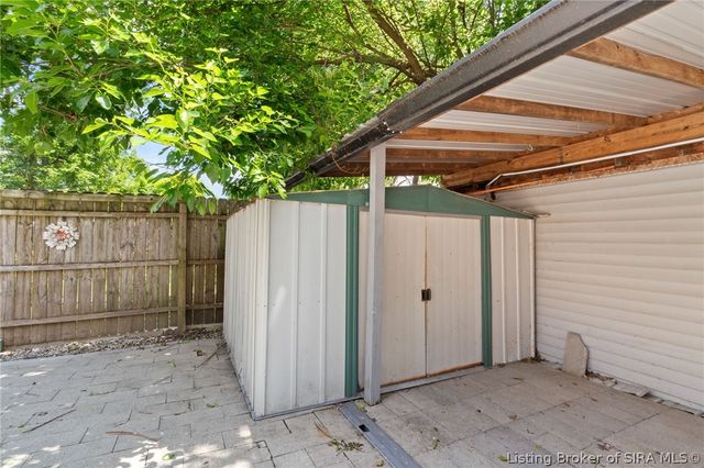 928 E 8th Street, Jeffersonville, IN 47130