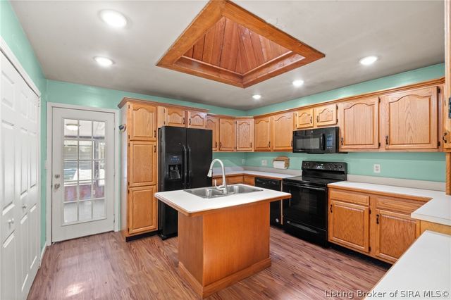928 E 8th Street, Jeffersonville, IN 47130