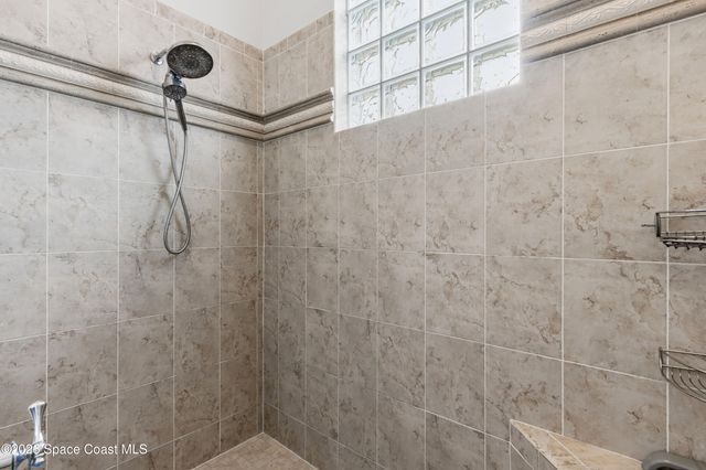 1360 S Village Square, Vero Beach, FL 32966