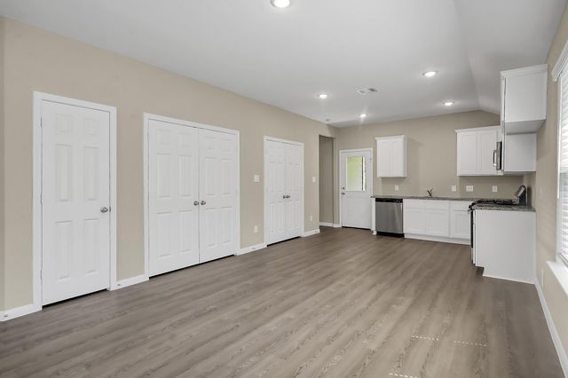 811 Jefferson Avenue, Cleveland, TX 77327