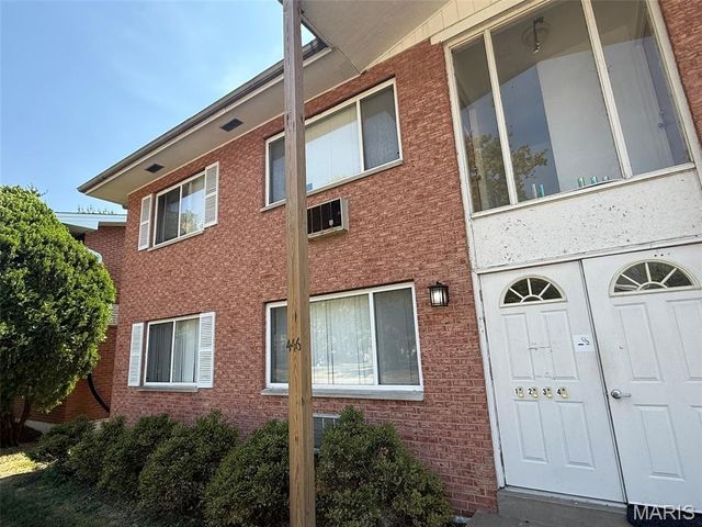 446 Olian Drive, Hazelwood, MO 63042