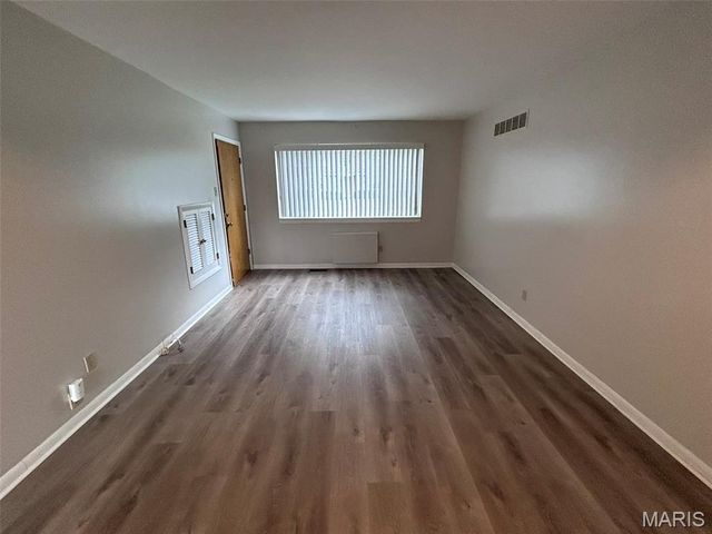 446 Olian Drive, Hazelwood, MO 63042