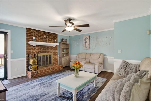 712 Waterstock CT, Chesapeake, VA 23322