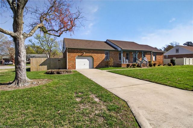 712 Waterstock CT, Chesapeake, VA 23322