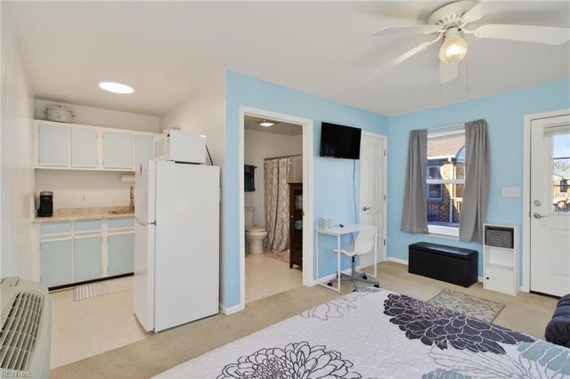 712 Waterstock CT, Chesapeake, VA 23322