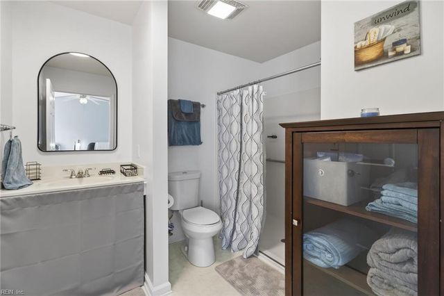 712 Waterstock CT, Chesapeake, VA 23322