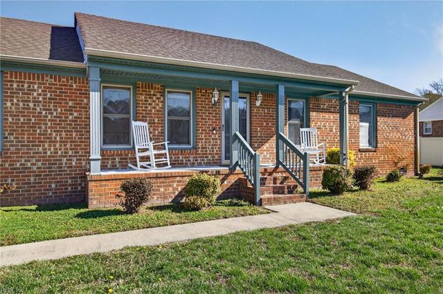 712 Waterstock CT, Chesapeake, VA 23322