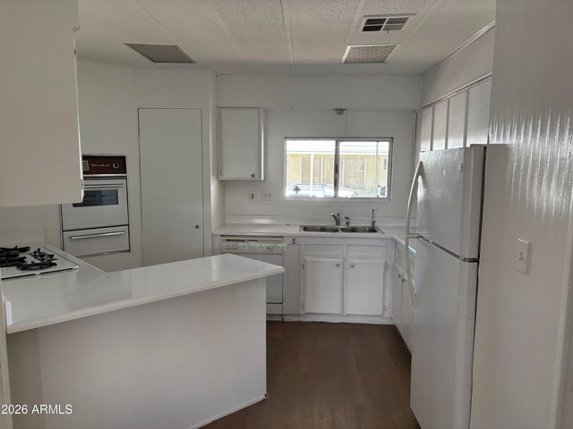 5747 W Missouri Avenue 20, Glendale, AZ 85301