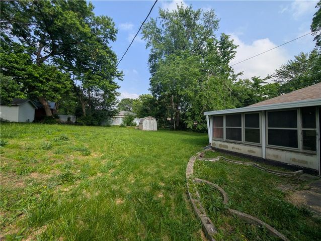 4417 N Oak Trafficway, Kansas City, MO 64116