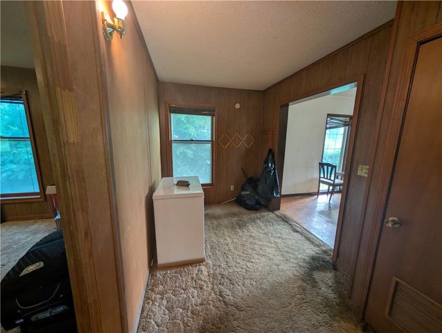 4417 N Oak Trafficway, Kansas City, MO 64116