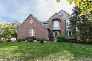 2801 Augusta Drive, Commerce Twp, MI 48382