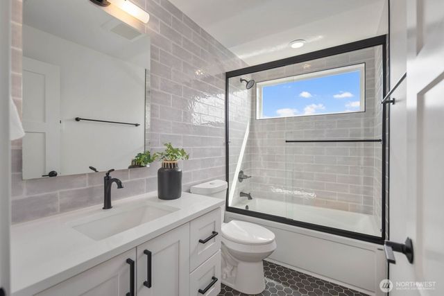 6103 S Norfolk Street, Seattle, WA 98118