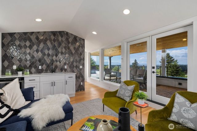 6103 S Norfolk Street, Seattle, WA 98118