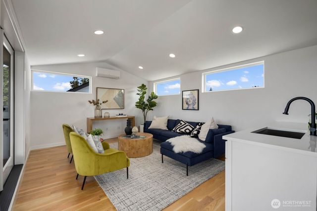 6103 S Norfolk Street, Seattle, WA 98118