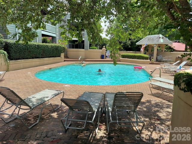 226 Queens Road 68, Charlotte, NC 28204